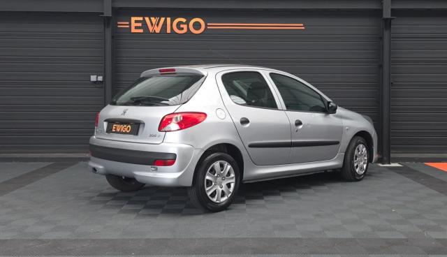 Peugeot 206+ image 9