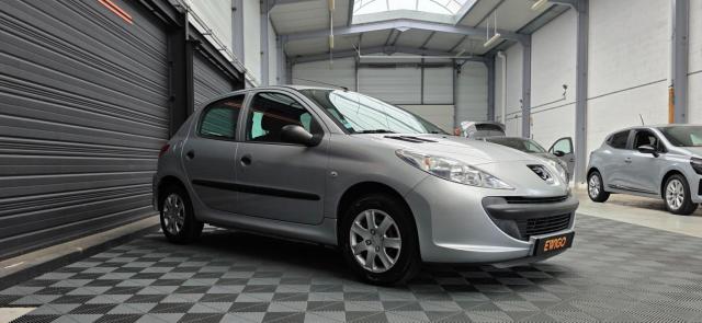 Peugeot 206+ image 8