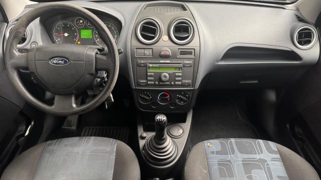 Ford Fiesta image 2