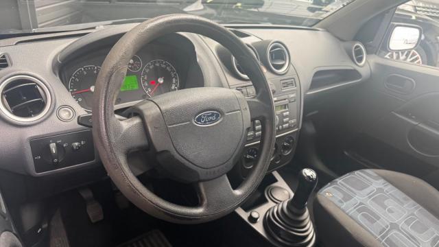 Ford Fiesta image 4