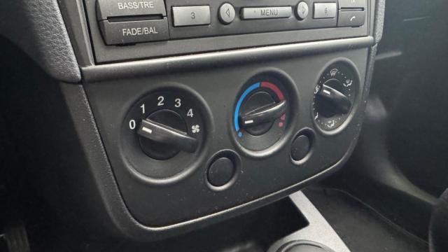 Ford Fiesta image 8