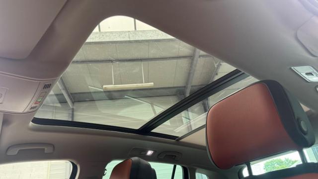 Volkswagen Tiguan image 8