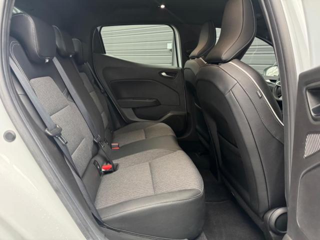 Renault Clio image 8