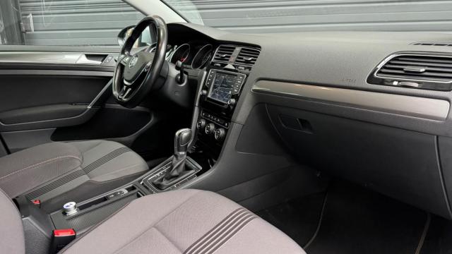 Volkswagen Golf image 7