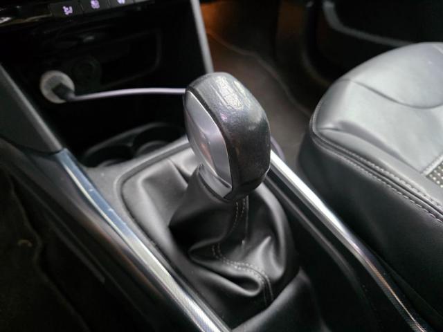 Peugeot 2008 image 6