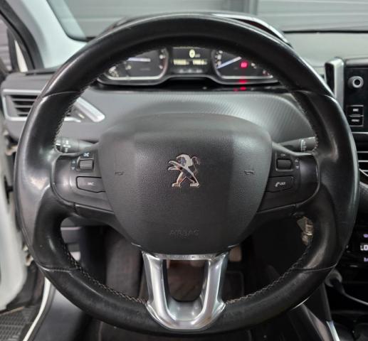 Peugeot 2008 image 1