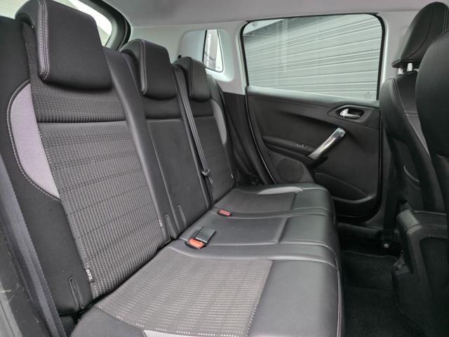 Peugeot 2008 image 9
