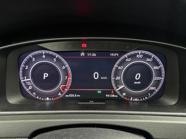 Volkswagen Golf image 9