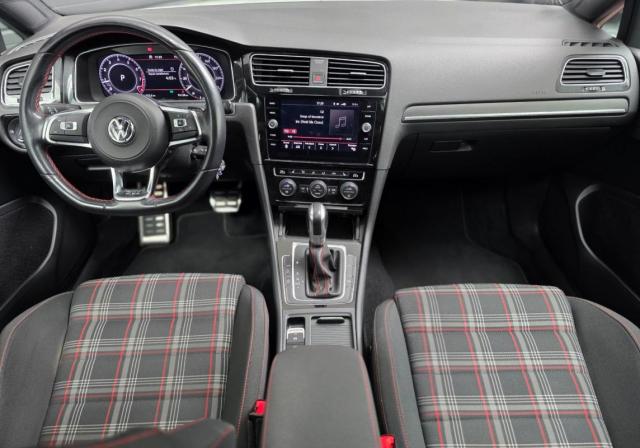 Volkswagen Golf image 4