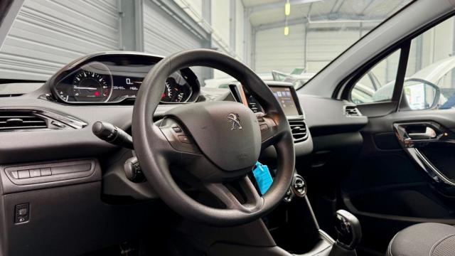 Peugeot 208 image 6