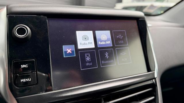 Peugeot 208 image 8
