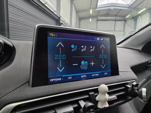 Peugeot 3008 image 8