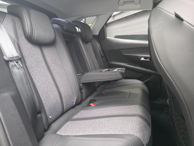 Peugeot 3008 image 3