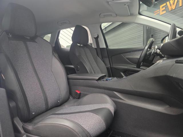 Peugeot 3008 image 9