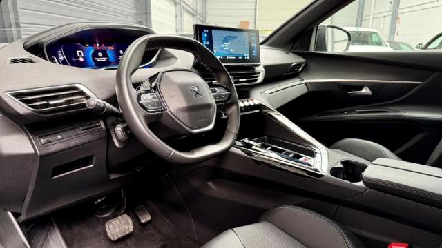 Peugeot 5008 image 2