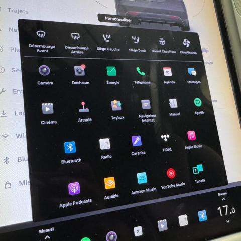 Tesla Model X image 9