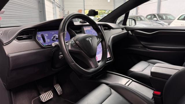 Tesla Model X image 1
