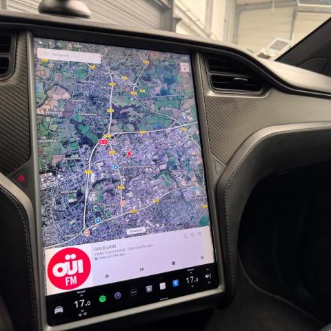 Tesla Model X image 2