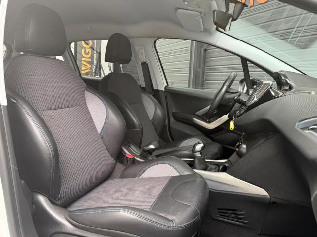 Peugeot 2008 image 9