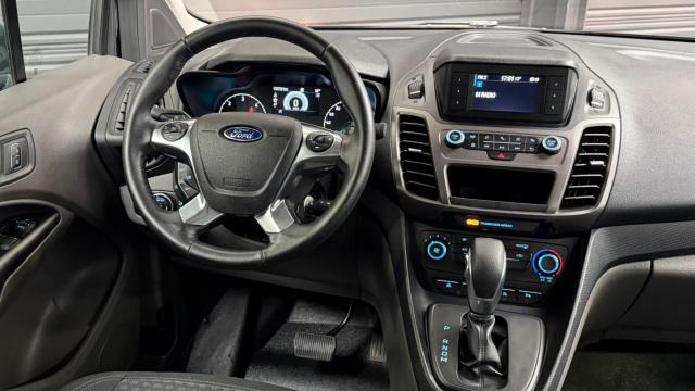 Ford Transit Connect image 3