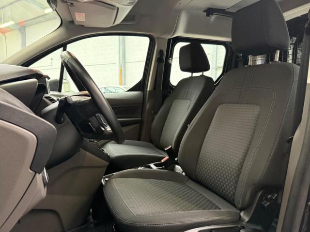 Ford Transit Connect image 5