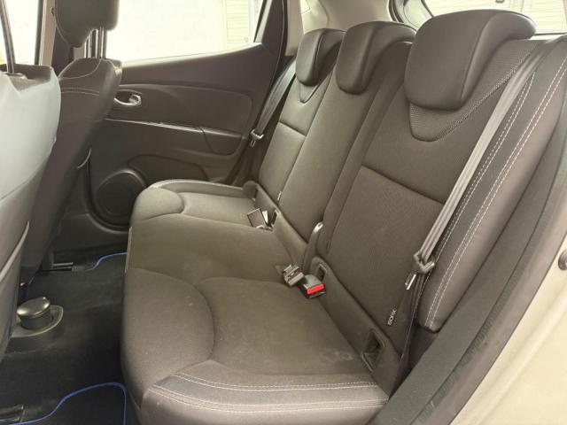 Renault Clio image 9