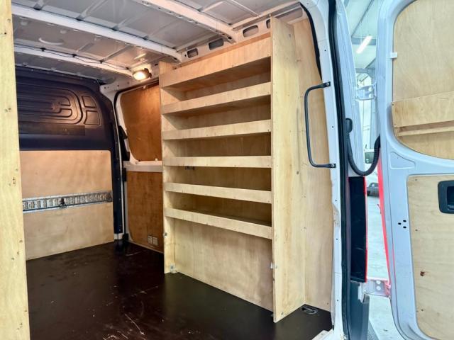 Mercedes Benz Sprinter image 5