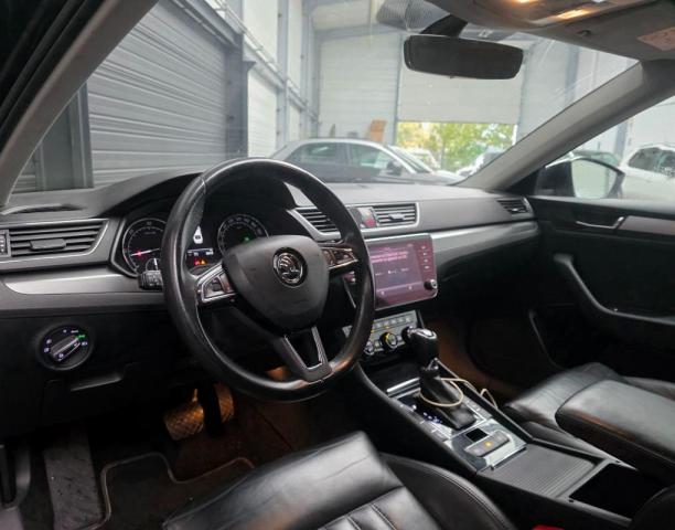 Skoda Superb image 9