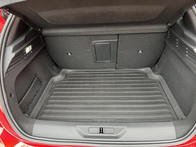 Peugeot 308 image 2