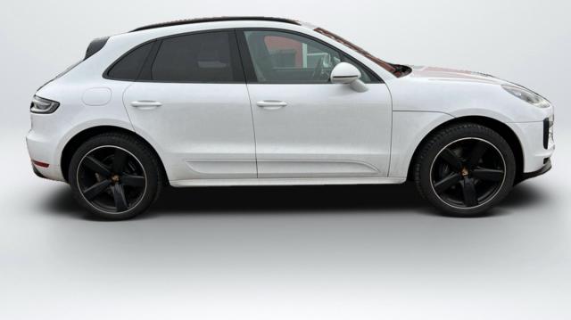 Porsche Macan image 9