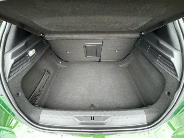 Peugeot 308 image 2