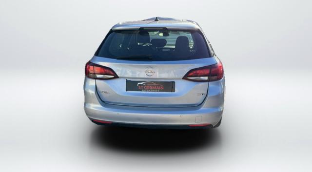 Opel Astra Sports Tourer image 7