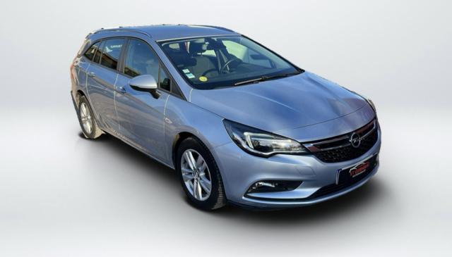 Opel Astra Sports Tourer image 1