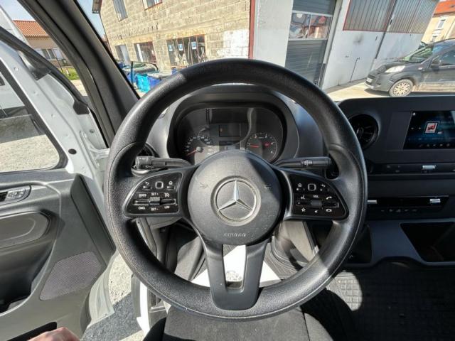 Mercedes Benz Sprinter image 6