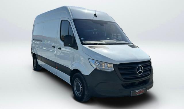 Mercedes Benz Sprinter image 3