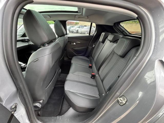 Peugeot 208 image 1