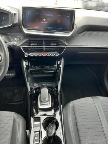 Peugeot 208 image 3