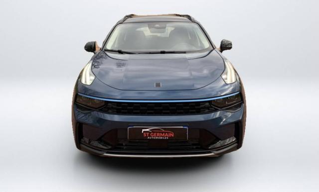 Lynk & Co 01 image 8