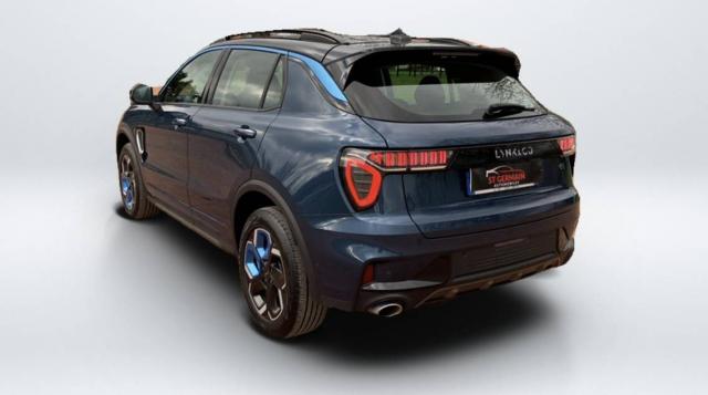 Lynk & Co 01 image 7