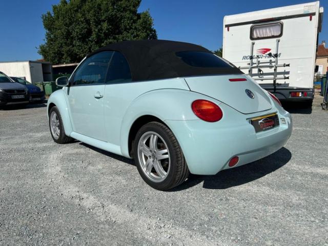 Volkswagen New Beetle image 9