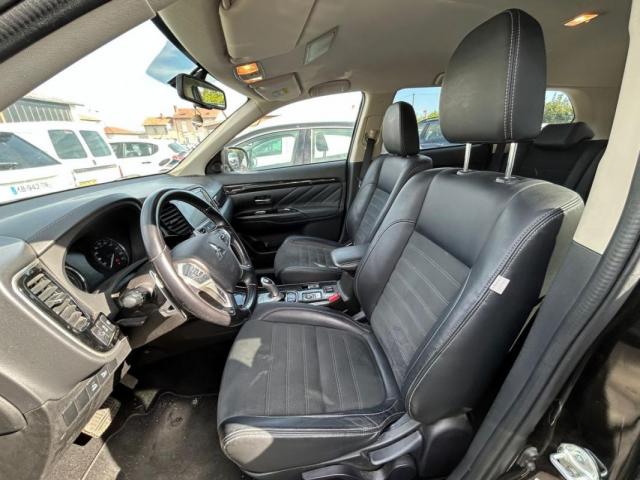 Mitsubishi Outlander Phev image 4