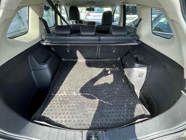 Mitsubishi Outlander Phev image 3