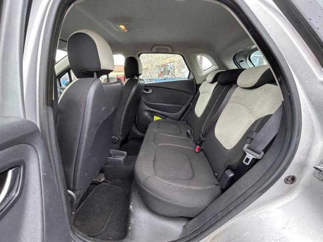 Renault Captur image 2