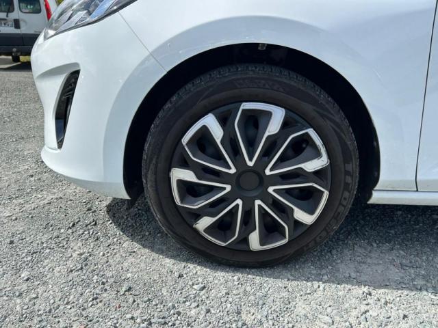 Ford Fiesta image 6