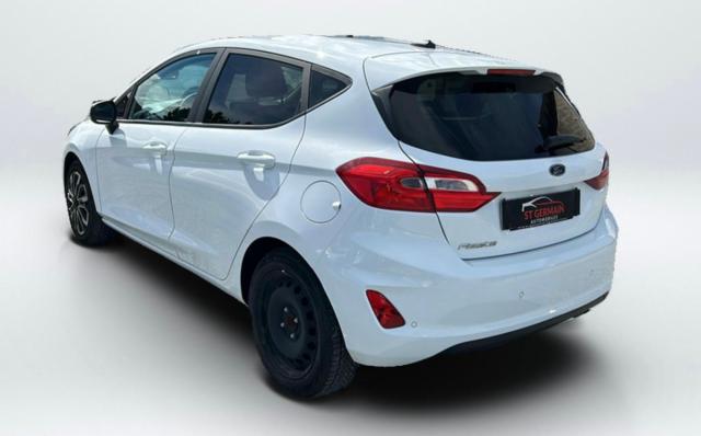 Ford Fiesta image 8