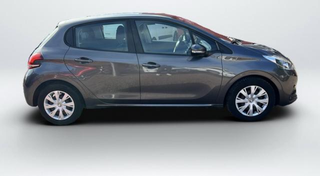 Peugeot 208 image 5