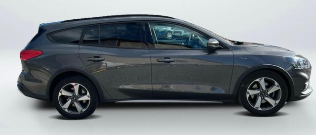 Ford Focus image 8