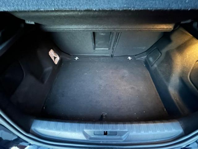 Peugeot 308 image 2