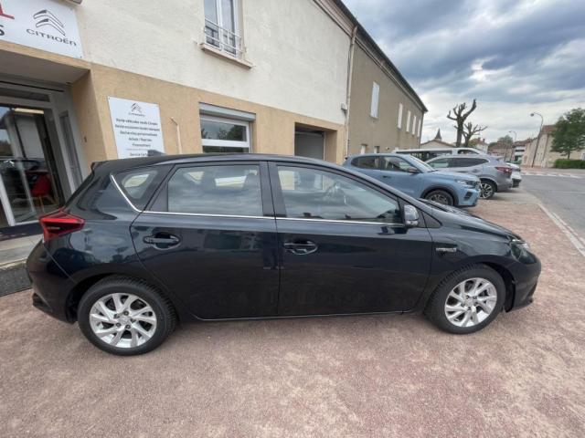 Toyota Auris image 5