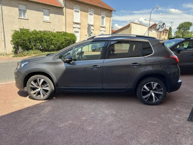 Peugeot 2008 image 9